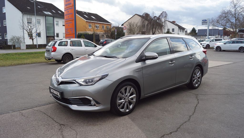 Toyota Auris 96.052 km 16.850 &euro; Ingelheim 55218