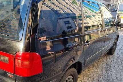VW Sharan 220.000 km 1.250 € Berlin 10553