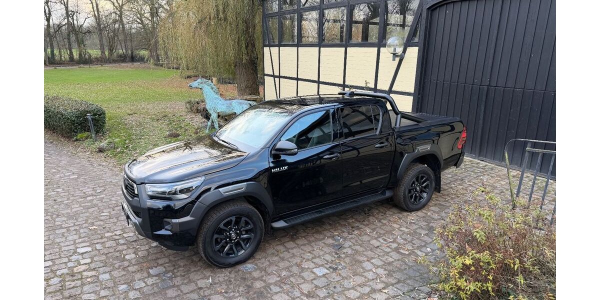 Toyota Hilux 42.987 km 52.360 &euro; Garbsen 30826