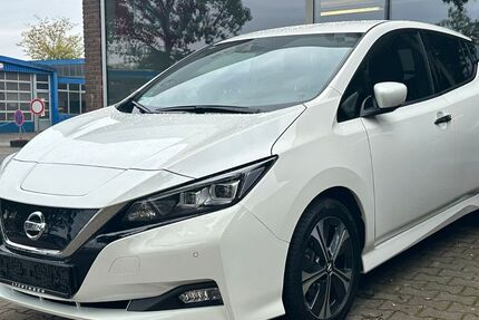 Nissan Leaf 25.000 km 13.990 &euro; Oldenburg 26125