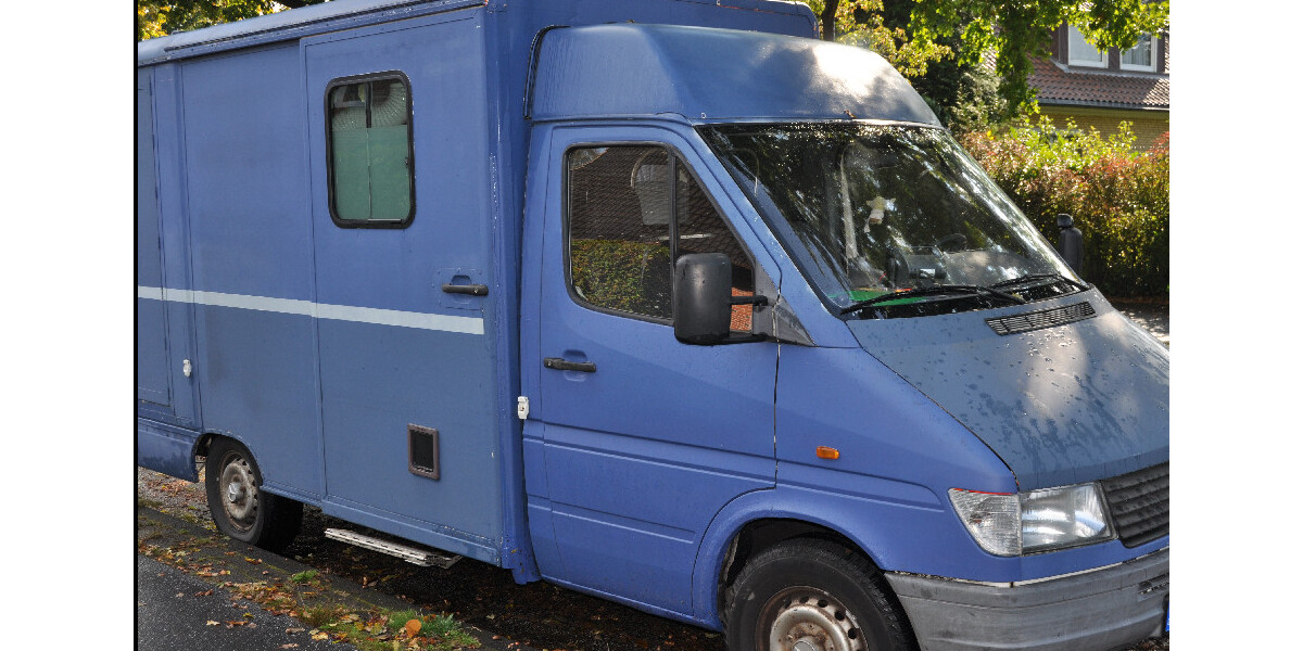 Mercedes-Benz Sprinter 3,5-T Kasten 430.000 km 8.900 &euro; Kiel 24103