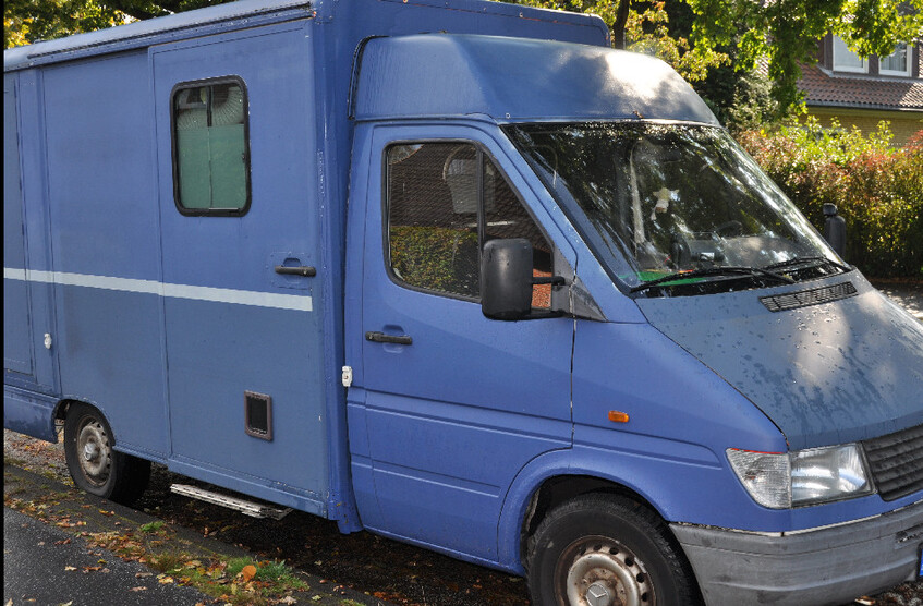 Mercedes-Benz Sprinter 3,5-T Kasten 430.000 km 8.900 € Kiel 24103