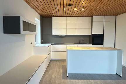 Wohnung Göttingen Nordstadt - 4 Zimmer, 177 m&sup2;, 1.300&euro; | Angebot:22279193