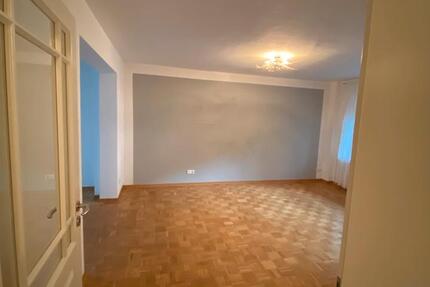 Sonnige 3 Zimmerwohnung in zentraler Lage zimmer