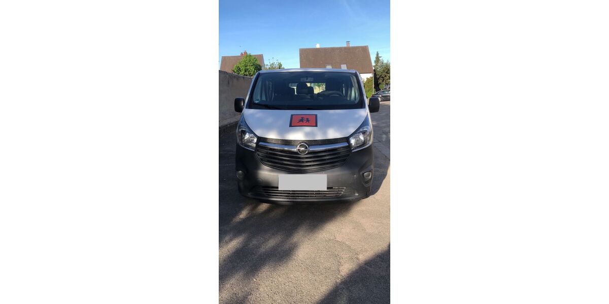 Opel Vivaro 183.000 km 11.900 &euro; Karlsruhe 76135