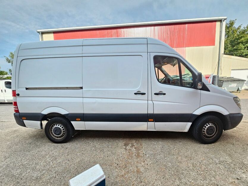 Mercedes-Benz Sprinter 172.000 km 10.300 € Schönkirchen 24232