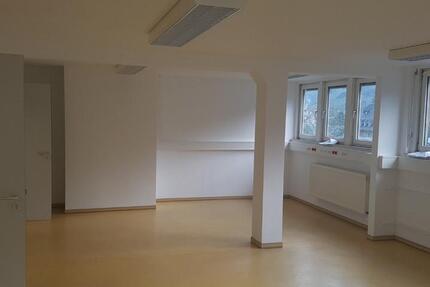 Büro- Praxis- Schulungsräume in Kues zu Vermieten zimmer