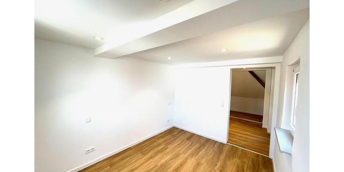 Terrassenwohnung Durmersheim - 4 Zimmer, 120 m&sup2;, 1.400&euro; | Angebot:26058911