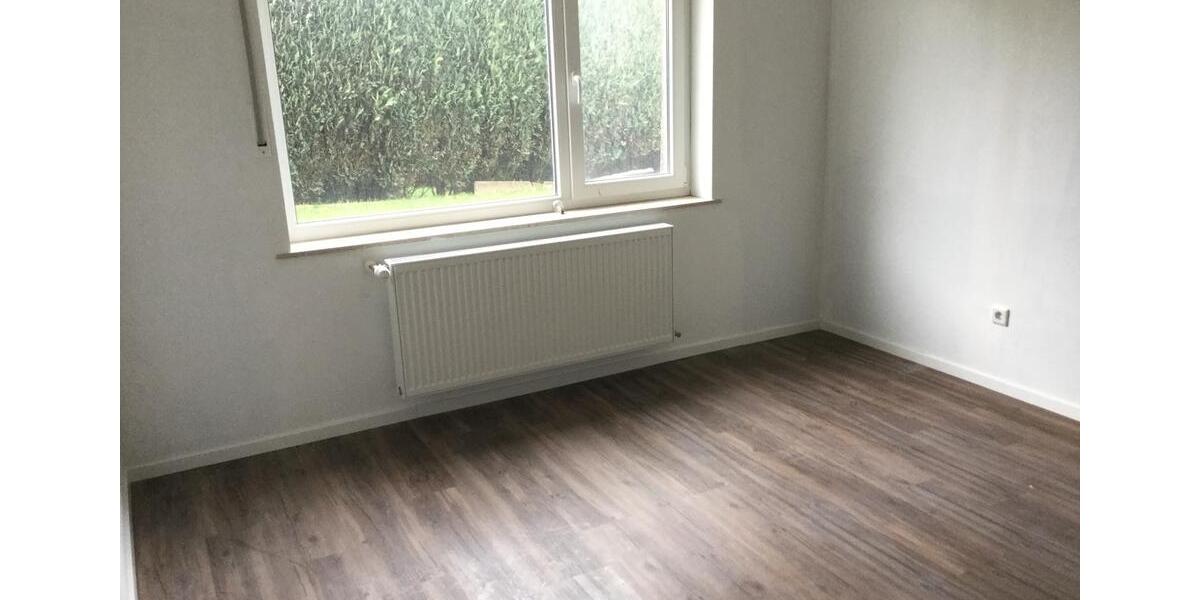Einfamilienhaus Höxter - 7 Zimmer, 210 m&sup2;, 330.000&euro; | Angebot:26819092