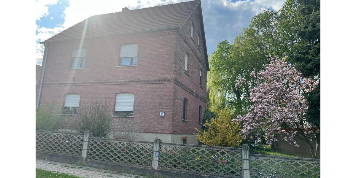 Einfamilienhaus Lützen - 8 Zimmer, 130 m&sup2;, 225.000&euro; | Angebot:26548110