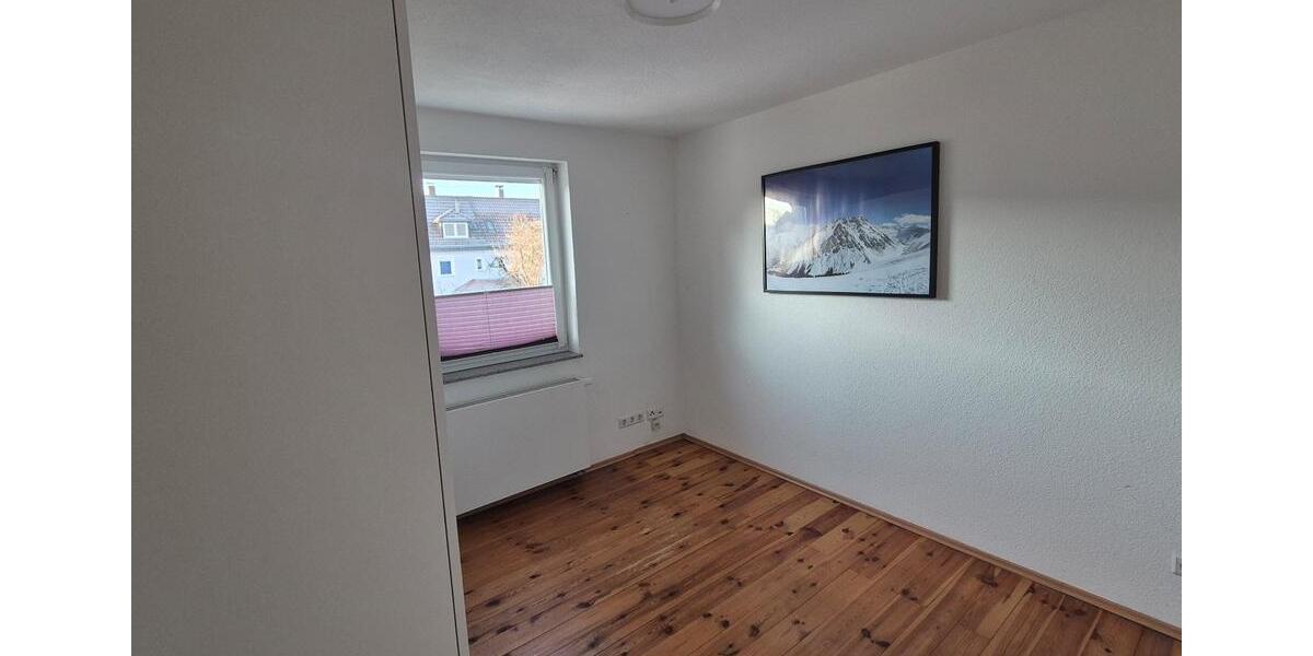 Reihenhaus Esslingen am Neckar Oberesslingen - 4.5 Zimmer, 120 m&sup2;, 1.800&euro; | Angebot:24786916