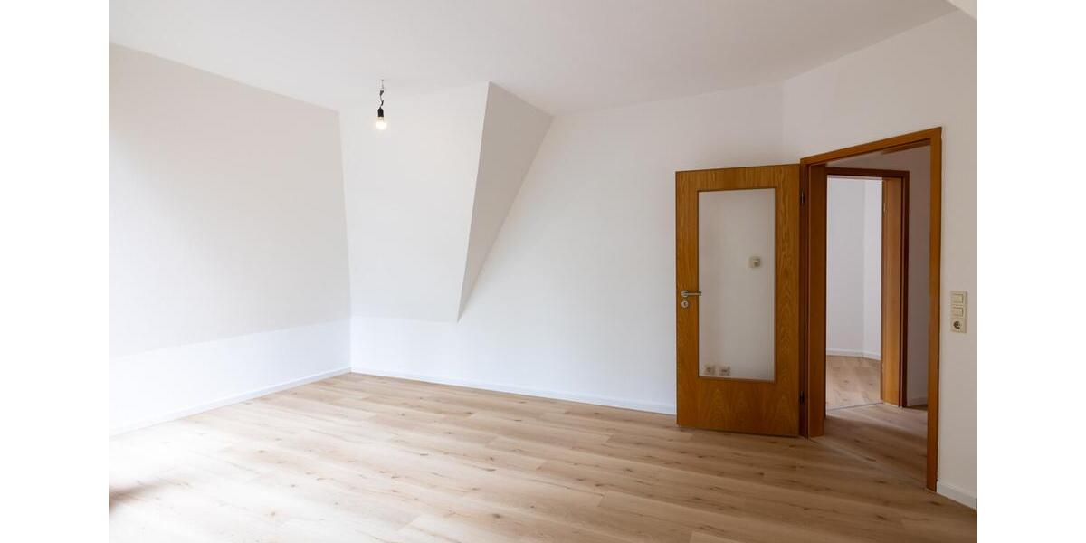 Dachgeschoßwohnung Delmenhorst - 2 Zimmer, 64 m&sup2;, 540&euro; | Angebot:26680286