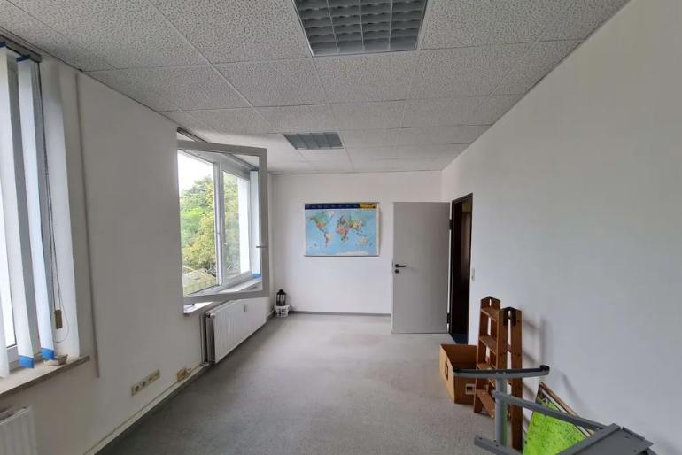 Gewerbeobjekt Burgstädt - 360&euro; | Angebot:25424023