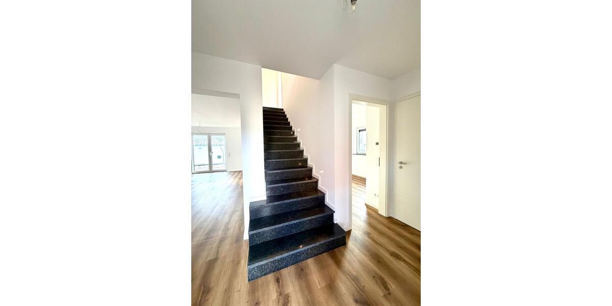 5 ZIMMER DOPPELHAUSHÄLFTE 155QM2 ERSTBEZUG IN NIEDERENSE 5 zimmer