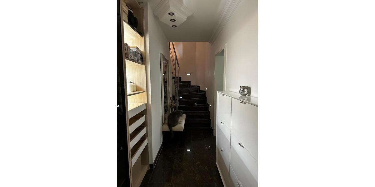 Moderne Doppelhaushälfte zur Miete (WG geeignet) 4.5 zimmer