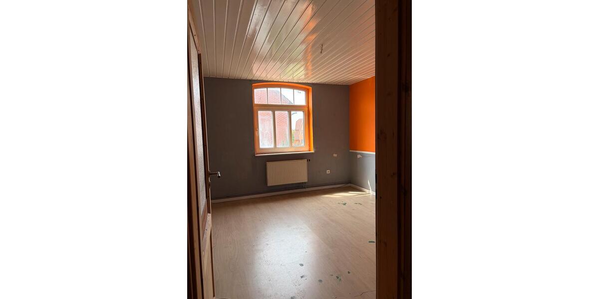 Einfamilienhaus Nordsehl - 8 Zimmer, 180 m&sup2;, 248.000&euro; | Angebot:26987998