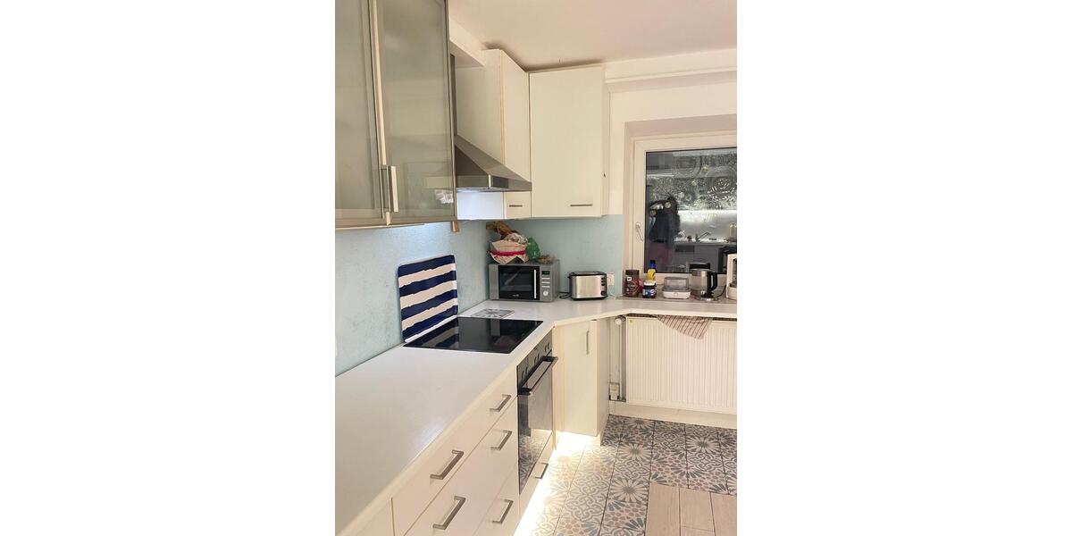 1 Zimmer in WG (möbliert) 30 zimmer