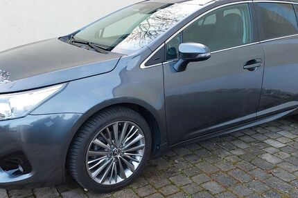 Toyota Avensis 65.000 km 17.900 &euro; Ingolstadt 85051