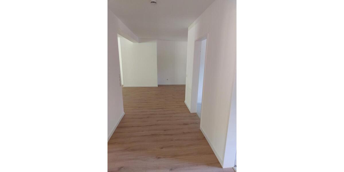 Erdgeschoßwohnung Mülheim an der Ruhr Broich - 5 Zimmer, 152 m&sup2;, 1.600&euro; | Angebot:24983737