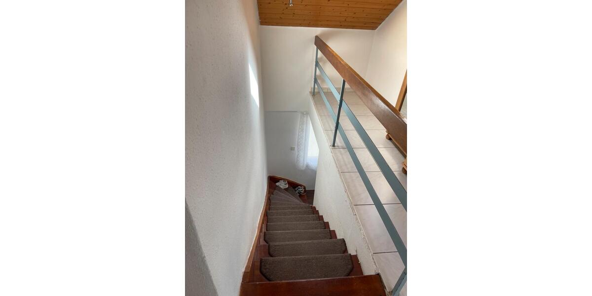 Dachgeschoßwohnung Villingen-Schwenningen Schwenningen - 3 Zimmer, 95 m&sup2;, 1.150&euro; | Angebot:26288219