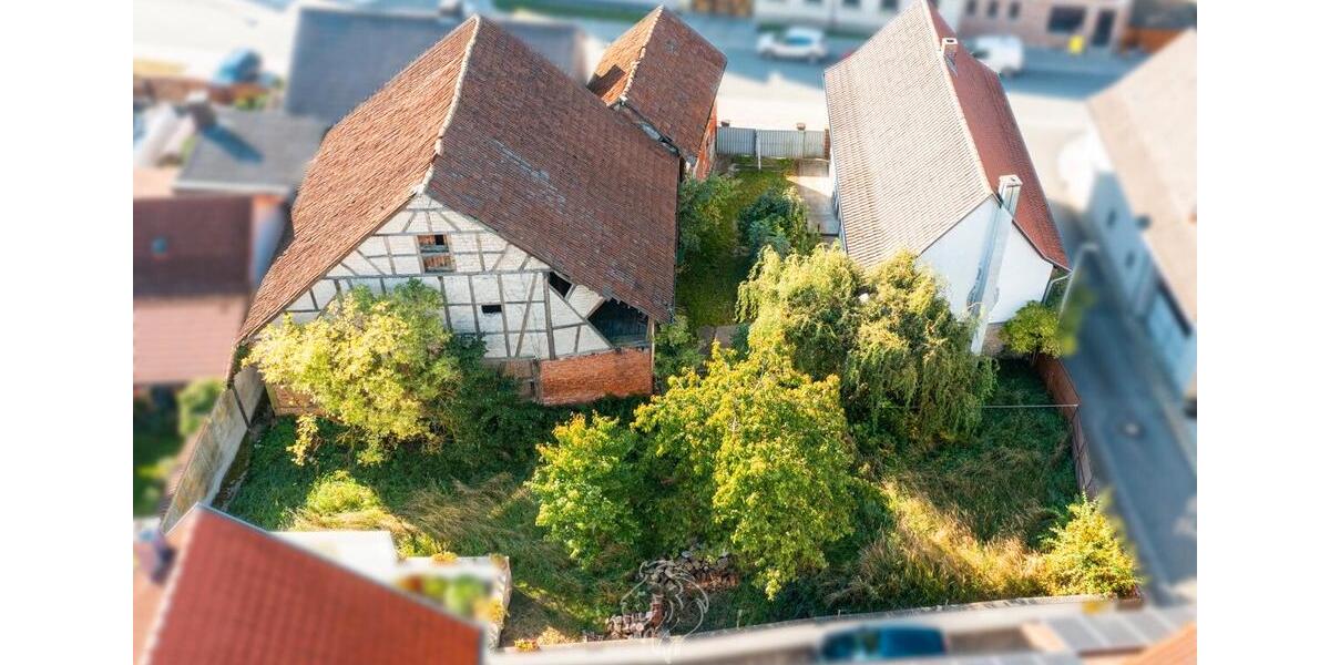 Einfamilienhaus Bad Königshofen im Grabfeld - 7 Zimmer, 140 m&sup2;, 158.000&euro; | Angebot:26038920