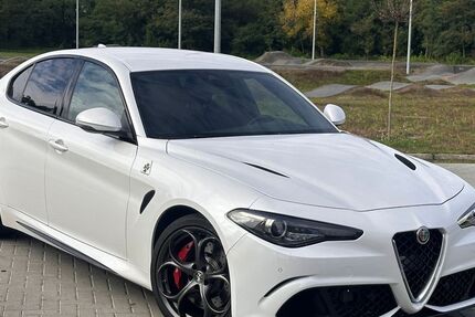 Alfa Romeo Giulia 24.000 km 47.500 &euro; Guben 03172