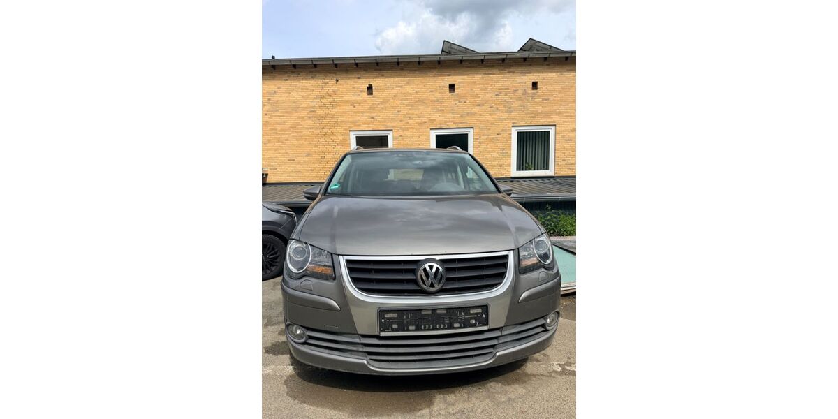 VW Touran 171.000 km 4.400 &euro; Sinn 35764