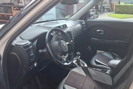 Kia Soul 121.000 km 9.600 € Grävenwiesbach 61279