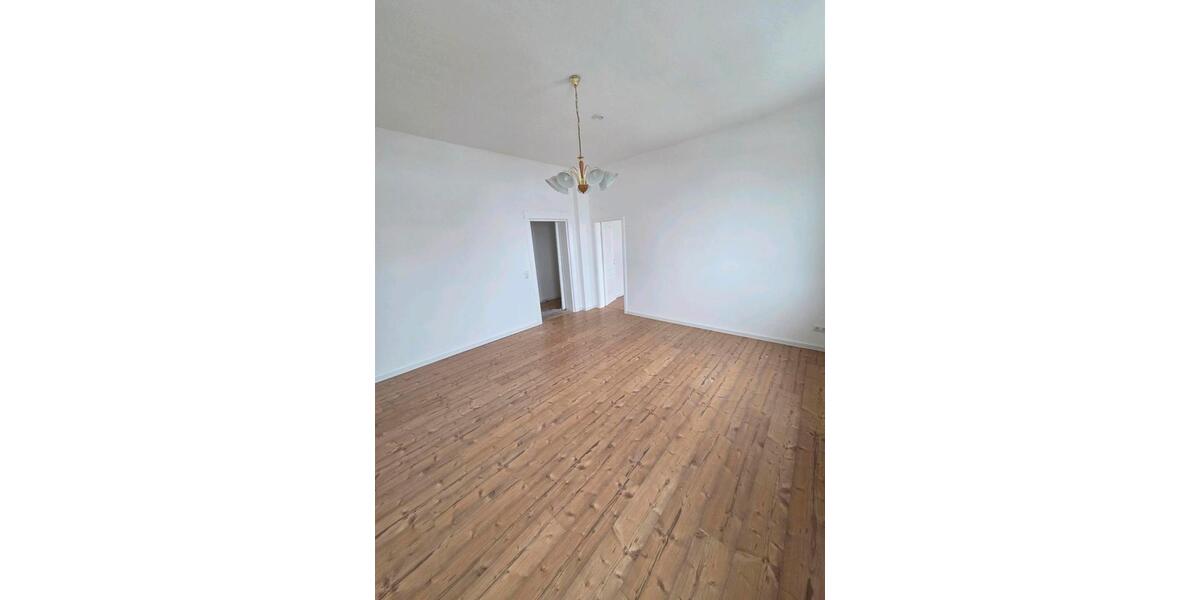 Seltene Gelegenheit! Viel Platz + Parkplatz & Garten 3 zimmer