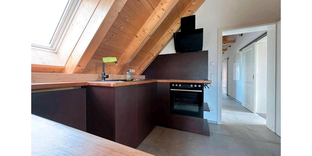Dachgeschoßwohnung Finning - 3 Zimmer, 67 m&sup2;, 1.220&euro; | Angebot:26422205