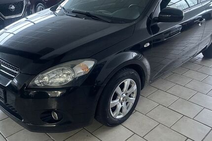 Kia ceed / Ceed 199.000 km 3.650 &euro; Detmold 32756