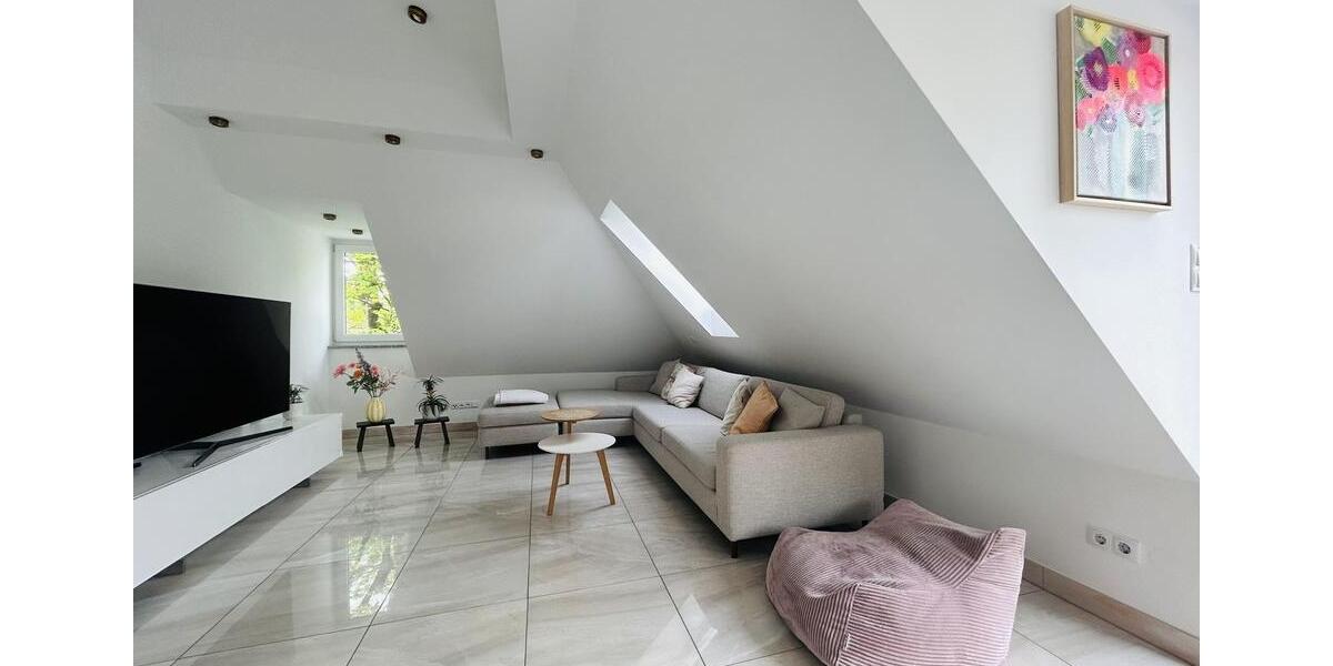Dachgeschoßwohnung München Pasing-Obermenzing - 4 Zimmer, 98 m&sup2;, 2.250&euro; | Angebot:26610931
