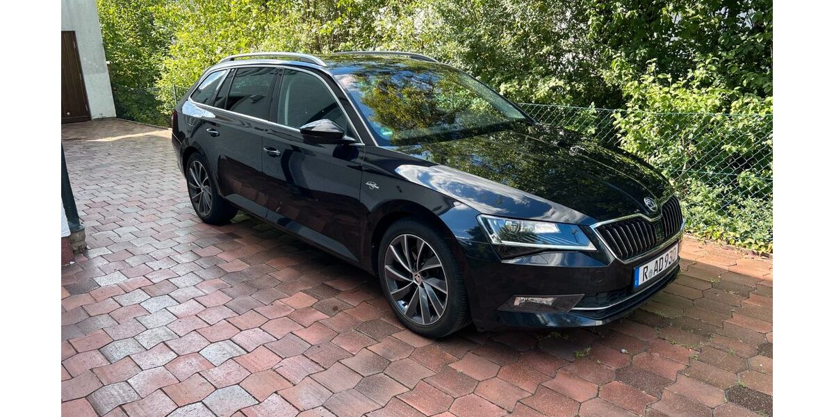 Skoda Superb 81.693 km 24.990 &euro; Regensburg 93049