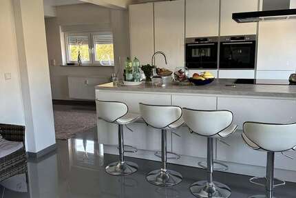Wohnung Leverkusen - 5 Zimmer, 165 m&sup2;, 1.880&euro; | Angebot:26660984