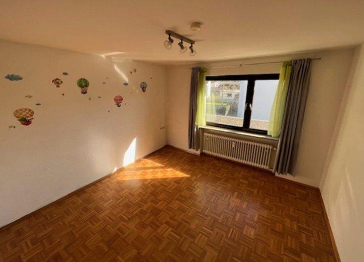 Etagenwohnung Bühl - 5 Zimmer, 120 m&sup2;, 342.000&euro; | Angebot:27259738