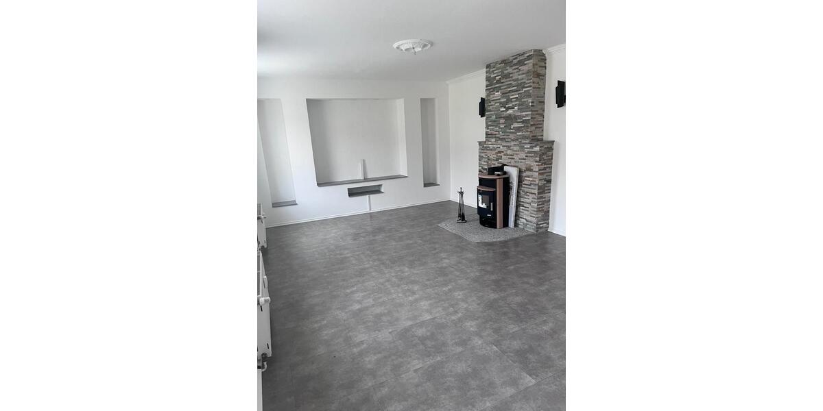 Dachgeschoßwohnung Dessau-Roßlau Dessau - 4.5 Zimmer, 115 m&sup2;, 900&euro; | Angebot:25342720