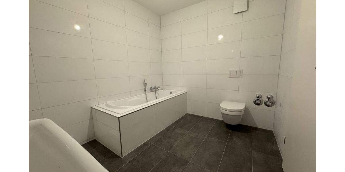 Etagenwohnung Obertshausen / Hausen Obertshausen - 4 Zimmer, 116 m&sup2;, 1.800&euro; | Angebot:25248871