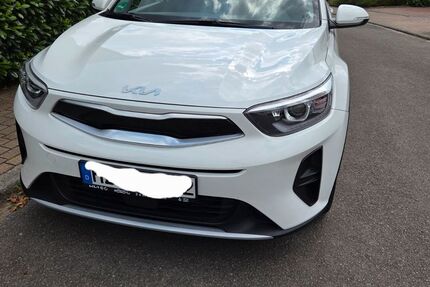 Kia Stonic 8.900 km 16.100 &euro; Heddesheim 68542