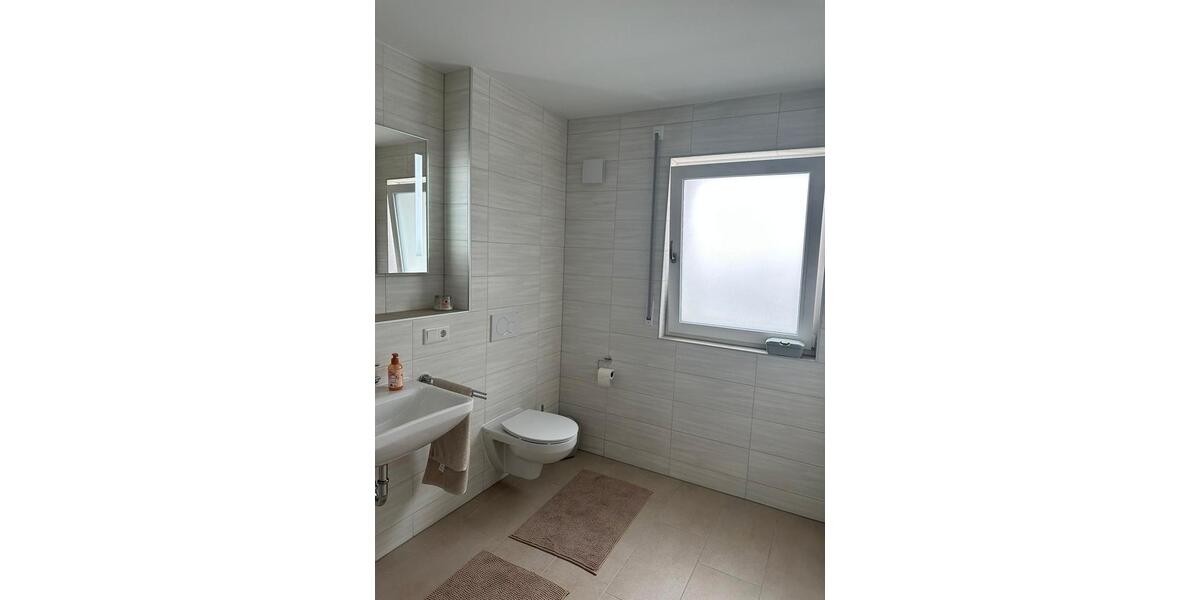 Erdgeschoßwohnung Kitzingen - 4.5 Zimmer, 128 m&sup2;, 1.360&euro; | Angebot:26350719