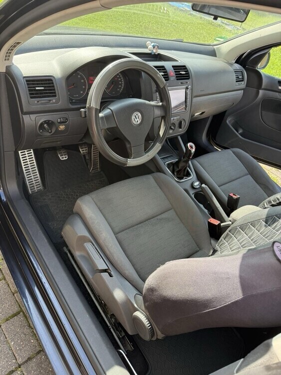 VW golf 5 300.000 km 1.700 € Mittelstrimmig 56858