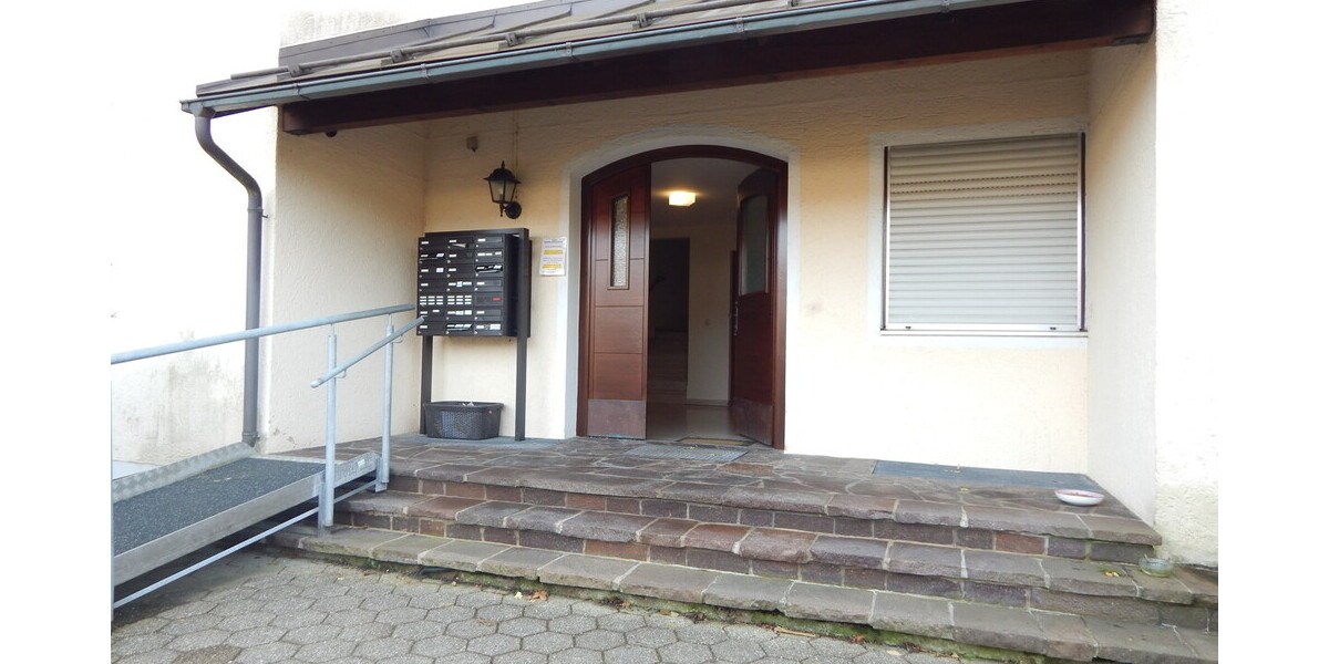 Solide Altersvorsorge für Anleger - vermietete 2 Zimmerwohnung in Freilassing inkl. KFZ-Stellplatz - Etagenwohnung Freilassing Freilassing | Angebot:25231149