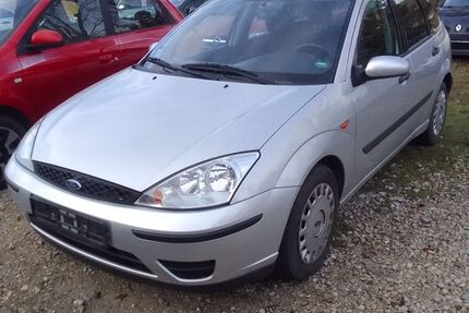 Ford Focus 106.000 km 2.350 &euro; Kirchheim Unter Teck 73230