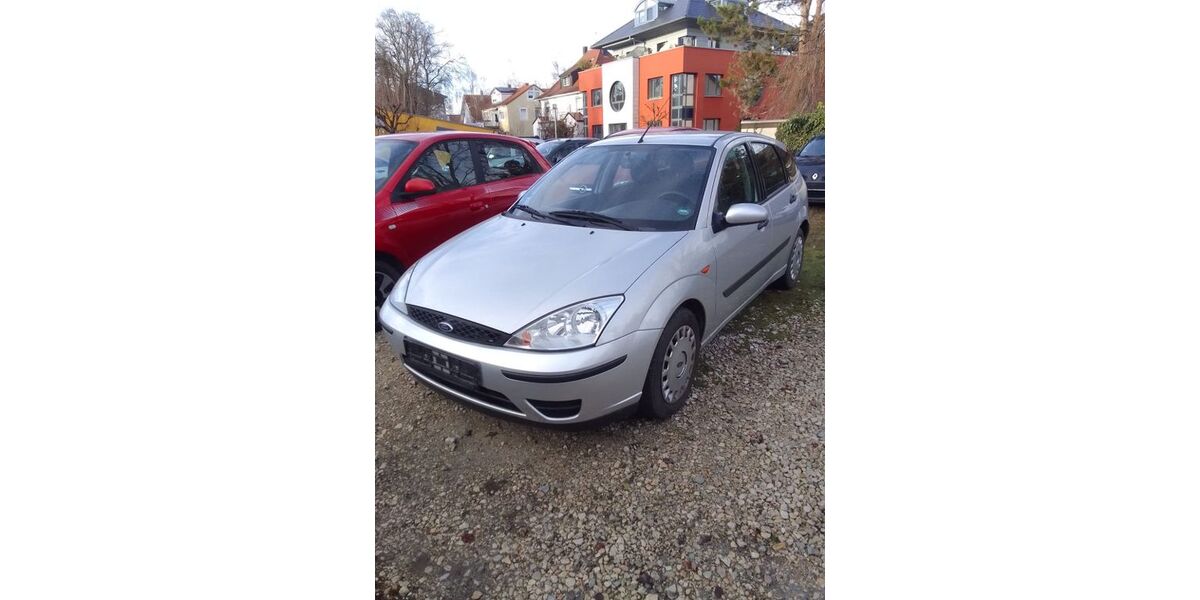 Ford Focus 106.000 km 2.350 &euro; Kirchheim Unter Teck 73230