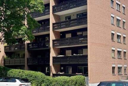 Hochparterre Wohnung: 1-Zimmer-Wohnung mit großem Balkon und Grünblick 1 zimmer