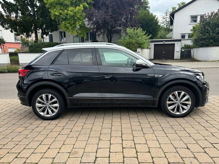 VW T-Roc 1.6 TDI R-Line Style 153.000 km 15.990 € Neckarsulm 74172
