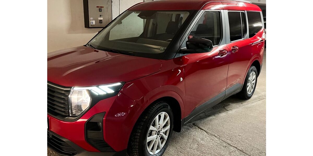 Ford Tourneo Courier 11.000 km 22.900 &euro; Bad Reichenhall 83435