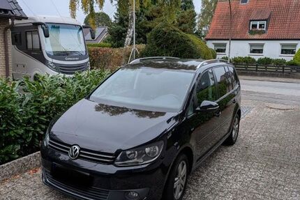 VW Touran 161.000 km 8.499 &euro; Bad Schwartau 23611