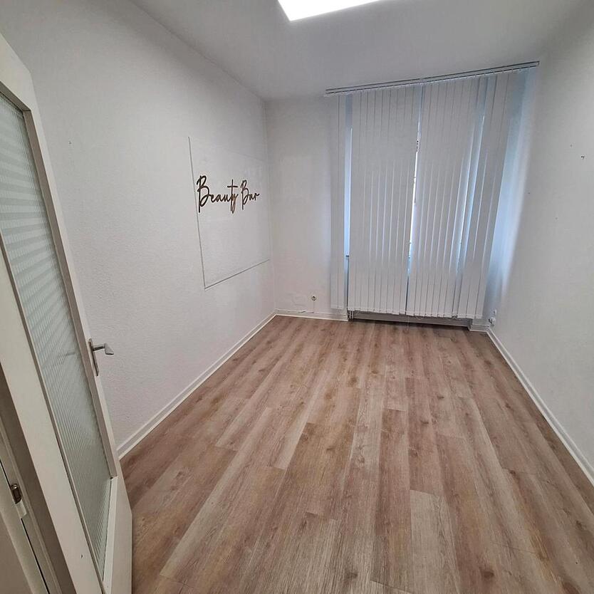 Kosmetikraum in gut laufenden Studio zu vermieten zimmer