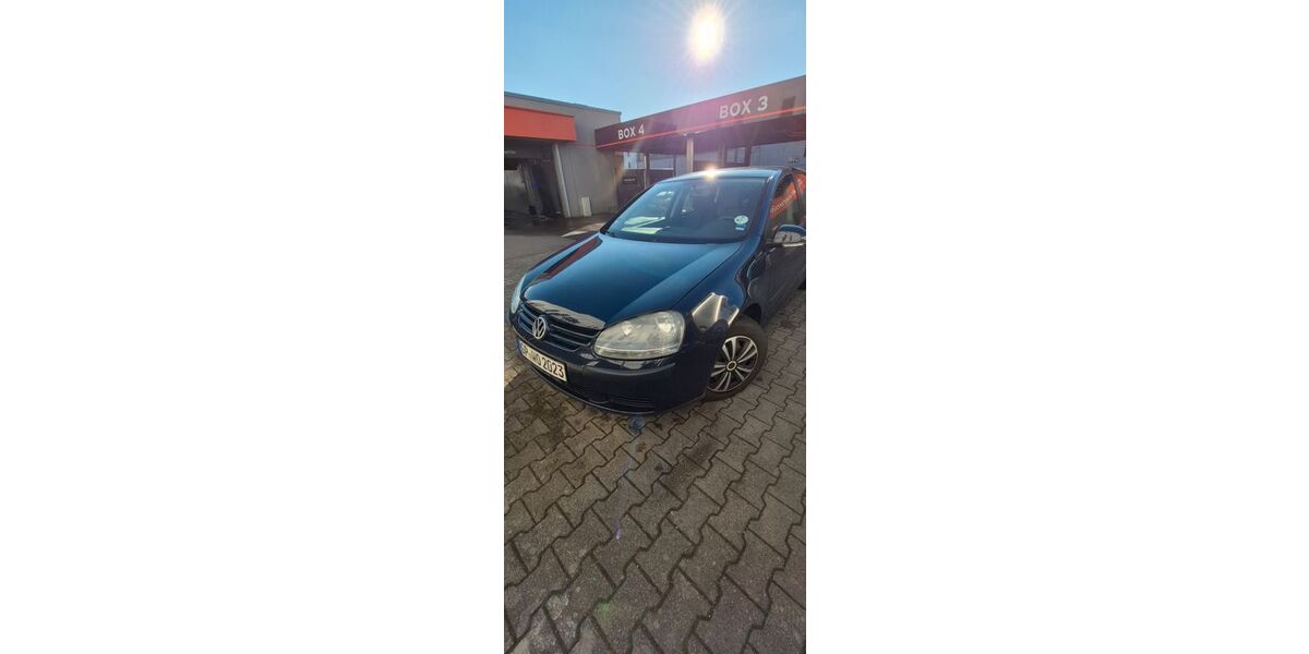 VW Golf 203.000 km 2.300 &euro; Ebersbach 73061