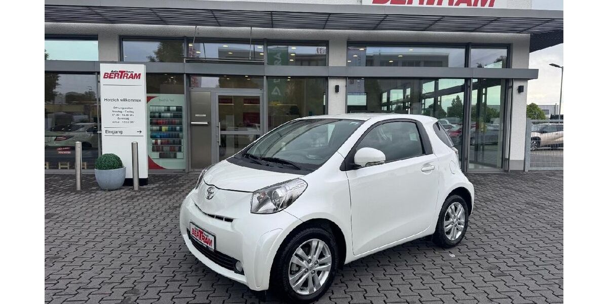Toyota IQ 33.507 km 8.990 &euro; Walluf 65396